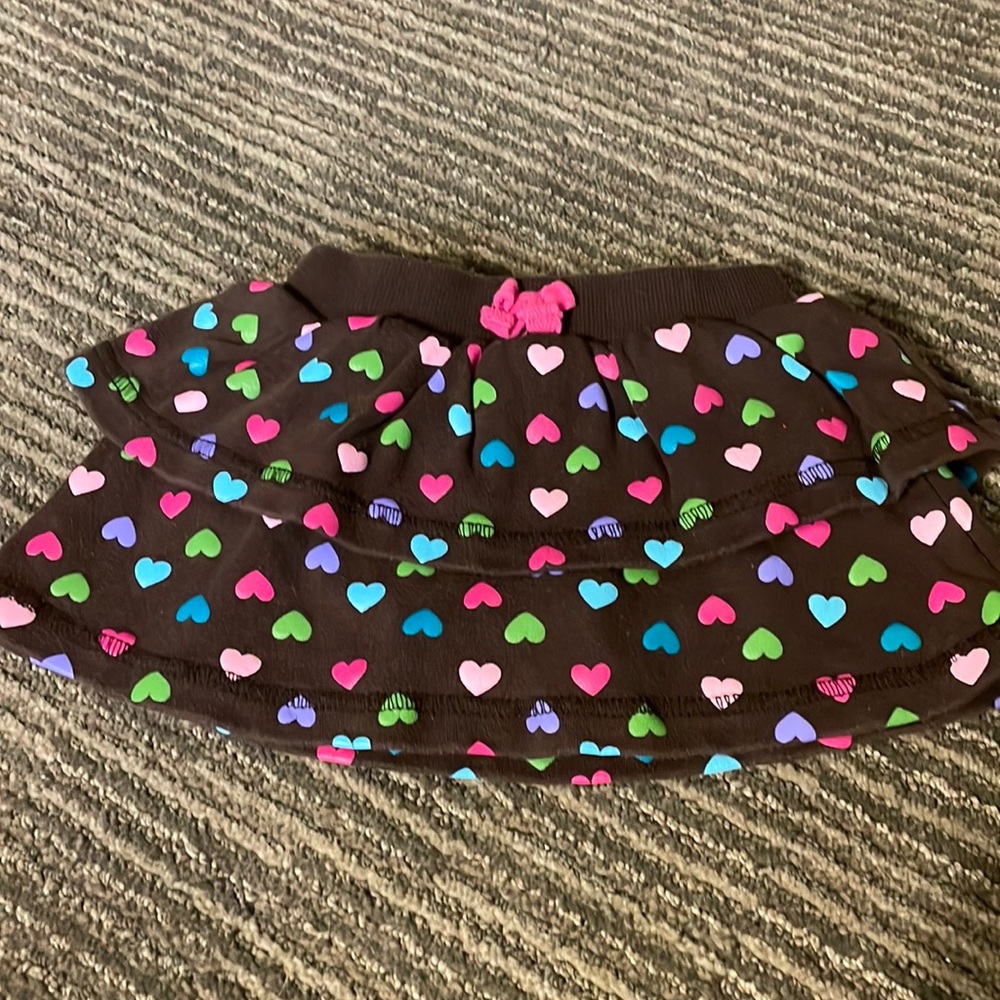 Brown layered skirt with multicolored hearts